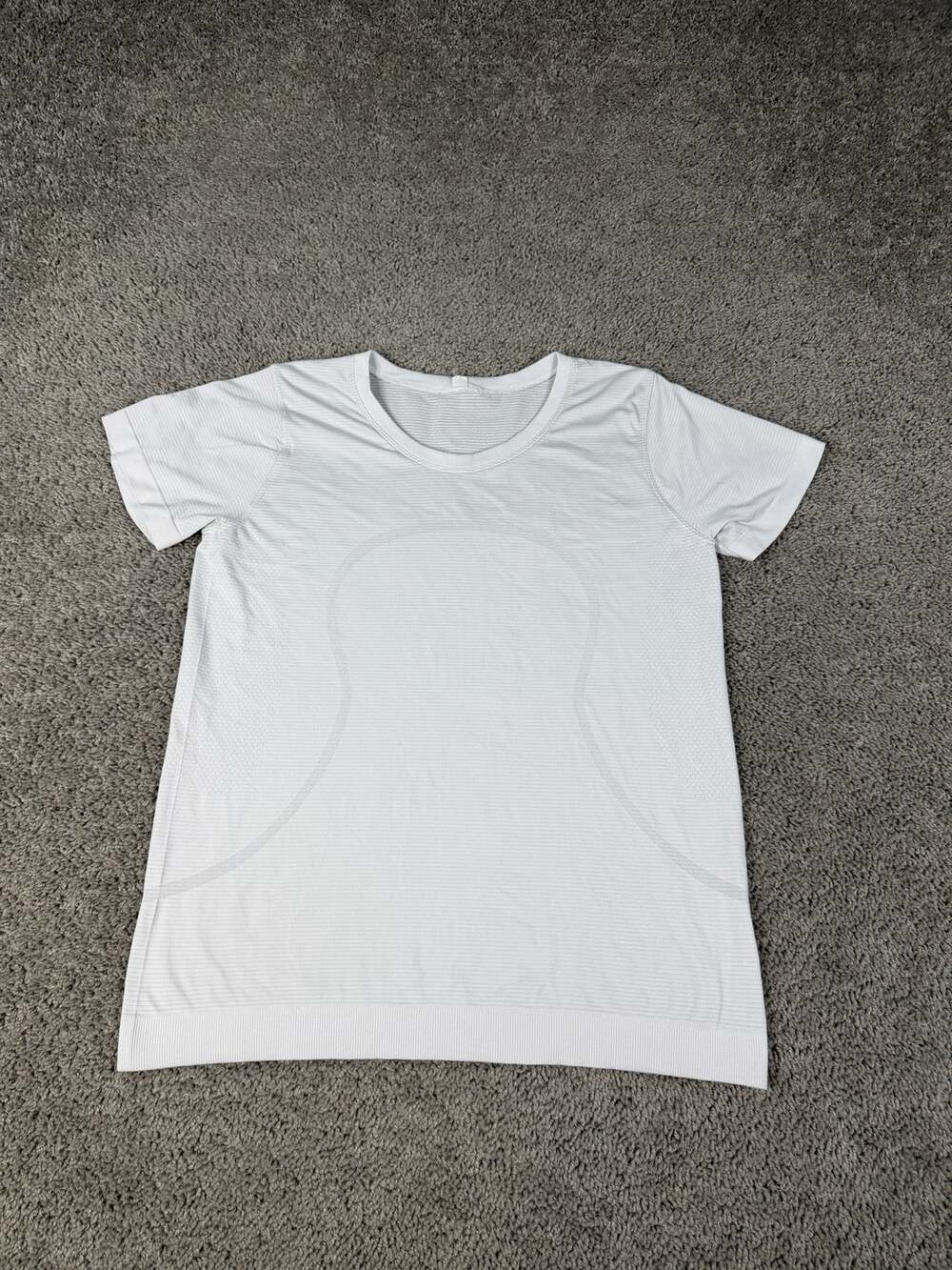 Lululemon Swiftly Tech Shirt Womens 10 White Short Sleeve Knit Athletic Running